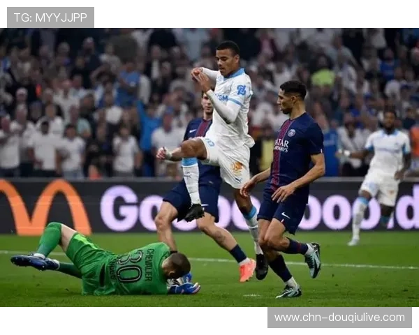 巴黎FC防线问题突出丢15球仍列第四防守成最大隐患